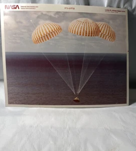 1971 Apollo 14 Recovery Red # S-71-18753 on Paper Manufactured By Kodak - Picture 1 of 7