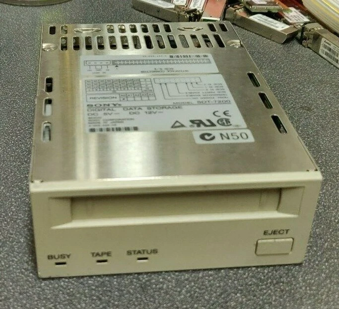 Sony SDT-7200 4GB/8GB 4MM DAT / DDS-2 3.5" Internal Tape Drive  - Image 1 of 3