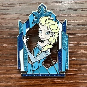 Spilla Disney Frozen Elsa inverno glitter fiocco di neve congelato 1 spilla loungefly - Foto 1 di 2