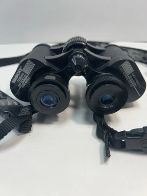 Tasco Zip Focus Binocular 7 X 35 2001 Wide Angle 500FT/1000YDS Tamrac Strap - Image 1 of 4