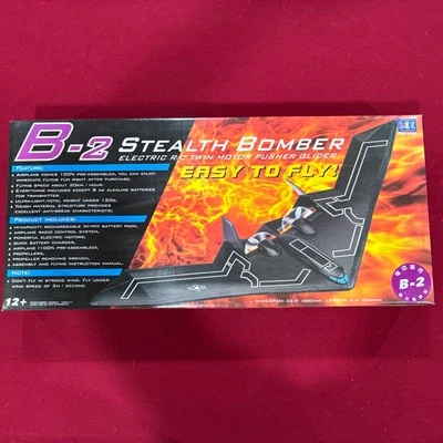 LEE B-2 Stealth R/C Electric Twin Motor Flying Stealth Aircraft , 89302 - Image 1 of 2