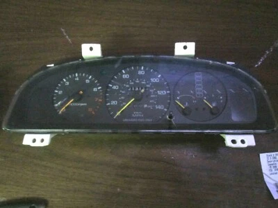 Cuadro de instrumentos velocímetro Mazda 626 1993 1994 93 94 213 k millas 3045050331 Foto 1 de 3