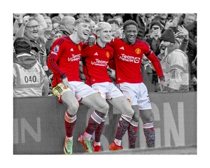 Hojlund, Garnacho & Mainoo Manchester Utd printed Canvas H26" x W20" x D3" - Picture 1 of 1