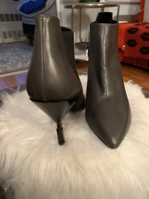 Botines Pierre Hardy de cuero talla 40 $450 Foto 1 de 4