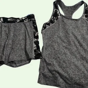 Damen Activewear Set - hellbraunes Oberteil & hoch taillierte Shorts, sportliche Outfits, Training - Bild 1 von 4