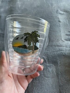 Vintage Tervis Thermo Trinkbecher Palme Sonnenuntergang Strand Motiv Aufnäher 10 Oz. - Bild 1 von 6