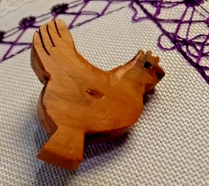 Botón de gallo de madera realista tallado a mano (4111) - Imagen 1 de 4