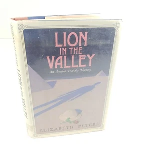Elizabeth Peters - Lion in the Valley (1986, First Edition, Hardcover) - Picture 1 of 6