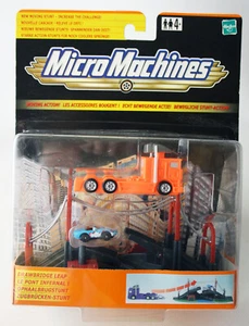 2001 MICRO MACHINES STUNT DRAWBRIDGE LEAP TRUCK WITH POWER LAUNCHER NEW HASBRO - Picture 1 of 10