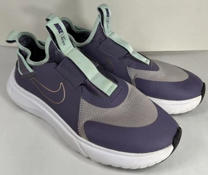 Nike Flex Runner Plus Slipper Lila Bronze - Kids 7y / Women’s 8.5 - CW7415-502 - Bild 1 von 17