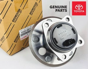 42450-48011 Toyota OEM Rear Hub & Bearing RH – Camry Avalon Highlander NEW OEM - Picture 1 of 7