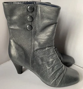 Preciosos Botines Lotus Azul Marino Oscuro Cuero Detalle Botón, Reino Unido 4 - Imagen 1 de 9