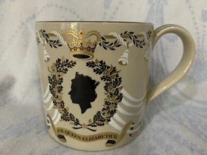 Wedgwood Large Mug To Commemorate the Queens 25th Wedding Anniversary - Picture 1 of 4