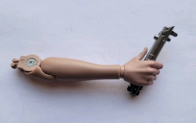 Brazo iluminado sable de luz Bespin Luke Skywalker Hot Toys Foto 1 de 2