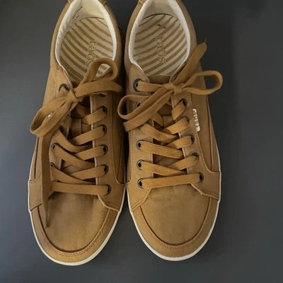 Taos Moc Star 2 Canvas Sneakers Womens 11 Camel Low Top Lace Up - Image 1 of 4