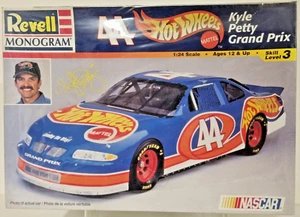 Revell/Monogramma Pontiac Grand Prix 1998 #44 "Hot Wheels" Kyle Petty - Foto 1 di 1