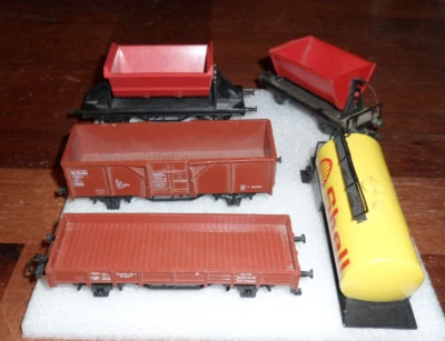 Märklin H0 Scale Freight Cars Junkyard Parts Lot Shell Gas Tank Coal Car - Image 1 of 4