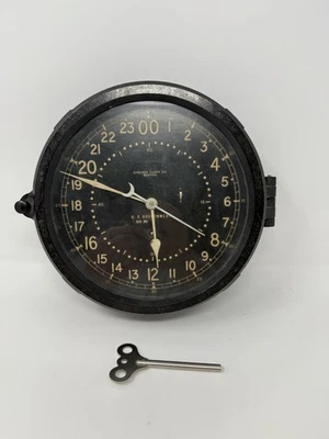 Chelsea Clock Co. Boston Navy 24 Horas Reloj Militar Años 50 De Colección con Llave Baquelita Foto 1 de 4