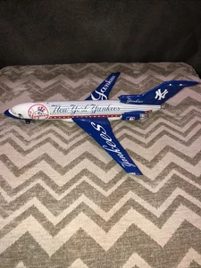 DANBURY AEREO SQUADRA NUOVO PRESSOFUSO NEW YORK YANKEES BOEING 727 - Foto 1 di 12