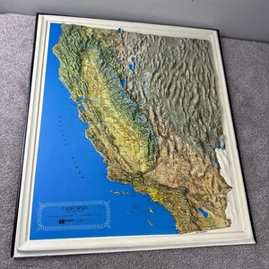 Vintage 1995 Hubbard Scientific 3D California Map Topographical Wall Art Plastic - Picture 1 of 6