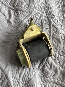 1 Cinturón de seguridad Deluxe Retractor GM 66-72 Chevy Olds Pontiac GTO Chevelle - Imagen 1 de 5