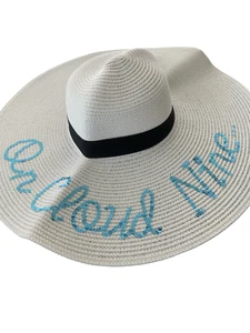 Cloud Nine Sun Hat in Gift Box - Picture 1 of 3