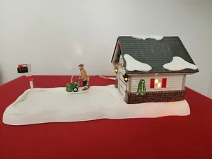 Dept 56 Village Accessories Clearing the Driveway Again! Excellent Condition! - Picture 1 of 10