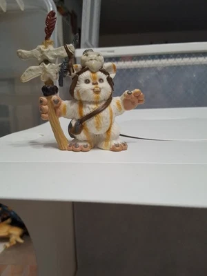 Figura Hasbro Logray Ewok Shaman Medicine Man 2007 Foto 1 de 4