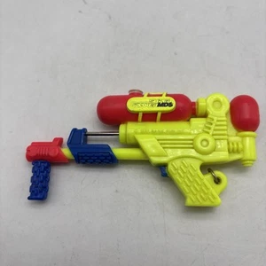 Vintage 1992 Larami Super Soaker MDS Multi Directional Keychain - Works! - Picture 1 of 4