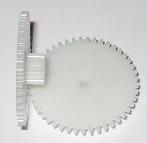 2X Plastic Dual Spur Robot Gear - 2.33 mm Bore - 10T 8.2mm OD and 46T 28.9mm OD - Picture 1 of 5