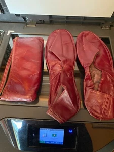 Zapatillas de viaje de cuero granate para mujer con bolsa de transporte muy NUEVO - Imagen 1 de 1