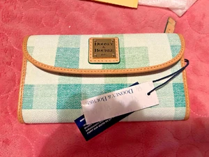 Dooney and Bourke Quadretto Check Green Wallet NWT $138 - Picture 1 of 4