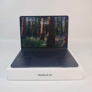 Apple MacBook Air 2022 13,6" M2 8C GPU 3,5 GHz 8 GB RAM 256 GB SSD A2681 - Imagen 1 de 17