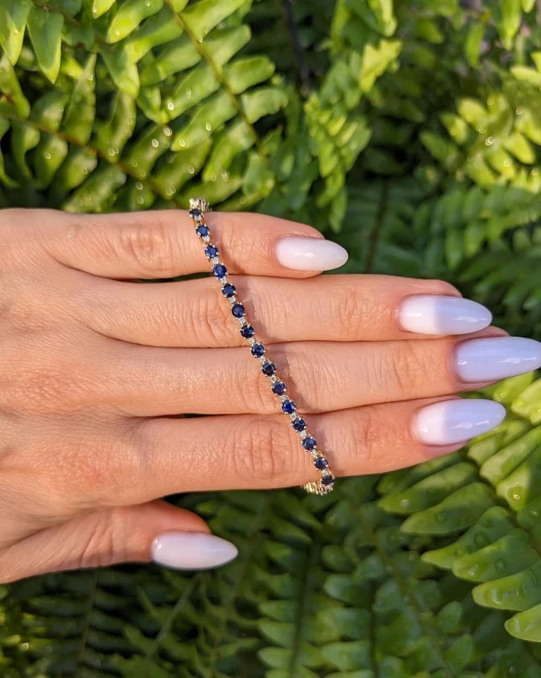 Brazalete de tenis redondo de eslabones de diamantes de zafiro azul natural de 15,00 quilates de oro amarillo de 14 quilates Foto 1 de 4