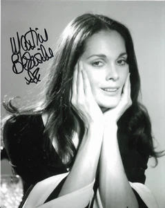 Martine Beswick "Hammer & Bond" 10" x 8" Genuine Signed with COA 33436 - Picture 1 of 1