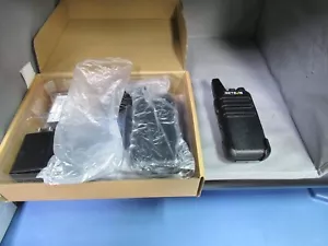 Retevis RT22 Two Way Radio UHF 16 CH VOX Walkie Talkies - Picture 1 of 3