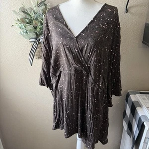Torrid Damen Plus braun V-Ausschnitt Bluse Top mit rosa Herzen Rüschenärmel 4X - Bild 1 von 8