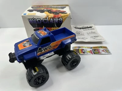 Rare Vintage 1980’s Unbranded Wild-Claws 4x4 Datsun Pickup Truck 8404 Blue - Image 1 of 4