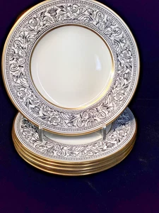 (6) Wedgwood FLORENTINE BLACK Dragon Gold Trim 6" Bread Plates W4312 ~EXCELLENT - Picture 1 of 7