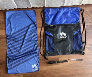 Lote Artículos Logotipo USAA Mochila Linterna Multi Usada Herramienta Pluma Toalla - Imagen 1 de 24