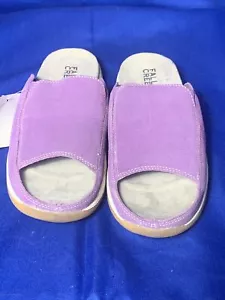 Women's Size 9 Lilac Suede Flat Slides w Textured Rubber Bottom (1 1/4" ) - Picture 1 of 2