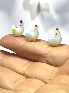 Set of 3 MICRO Miniature Lampwork Glass Chicks Chickens Roosters Vintage .5 inch - Picture 1 of 8