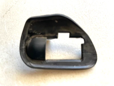 04-10 MERCEDES-BENZ CLS500 C219 ~ MANIJA PUERTA DELANTERA IZQUIERDA ALMOHADILLA DELANTERA ~ A2037660705 Foto 1 de 3