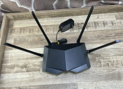 Tenda W15E Wi-Fi Dual Frequency AC1200 Ethernet Wireless Hotspot Router - Image 1 of 4