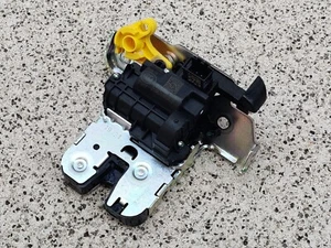 Original VW Touran 5T Tiguan 5NA Heckklappenschloss 5TA827506D - Bild 1 von 2