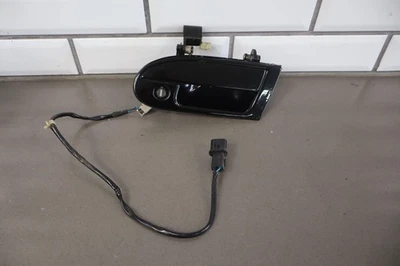 Черная левая ручка внешней двери 91 Mitsubishi 3000GT VR4 LH X94 - Изображение 1 из 4