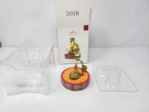 Hallmark Keepsake 2018 - Sii il nostro ospite - Ornamento La Bella e la Bestia nuovo con scatola - Foto 1 di 14