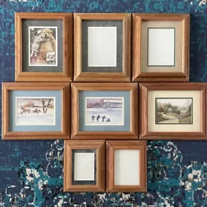 Cornici portafoto vintage in legno massello 8 pezzi parete galleria marrone rovere grana smussata profonda - Foto 1 di 6