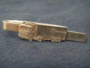 925 STERLING SILVER DETAILED MERCEDES BENZ LORRY / TRUCK TIE CLIP - Picture 1 of 1