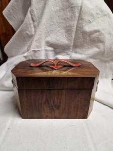Scatola legno e applicazione in metallo.  sec. XX SB1  European wood box ^ - Imagen 1 de 9